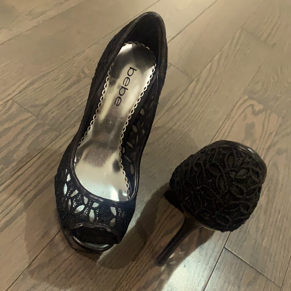 Netted heels.